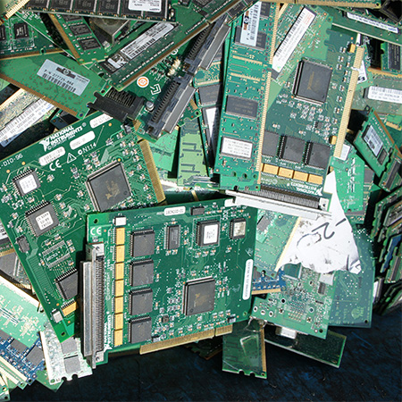 多摩川金属株式会社 基盤